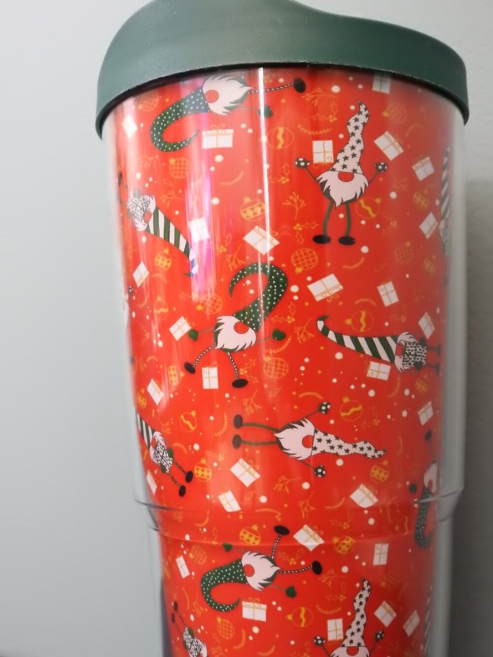 Tervis Double Insulated Festive Christmas Gnome 24oz Tumbler - Picture 3 of 6